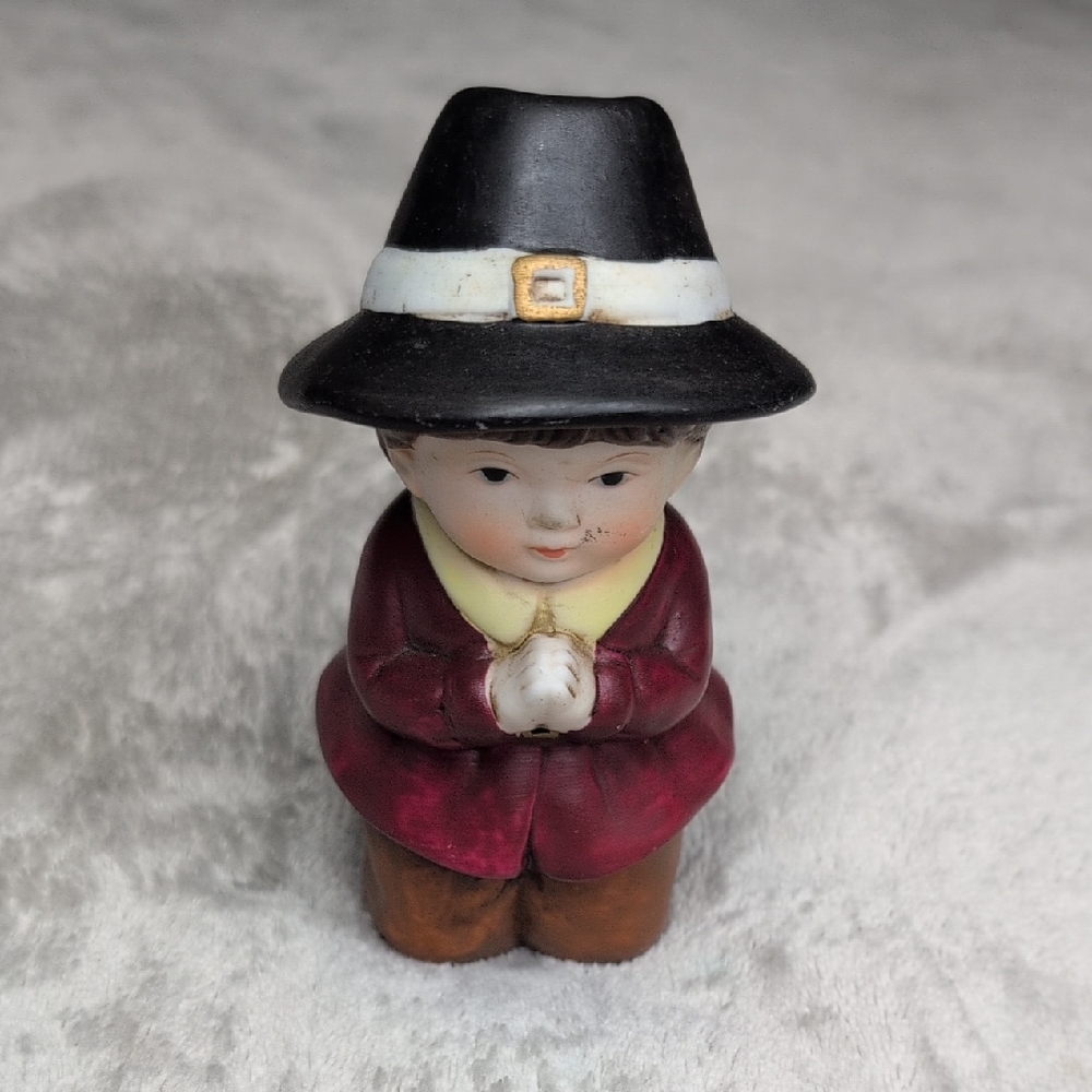 Charming Pilgrim Figurine - Black, Red, Brown